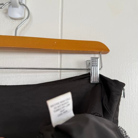 BEVERLY & BECK Satin Lace Trim Black Mini Skirt Size Medium - Picture 7 of 8